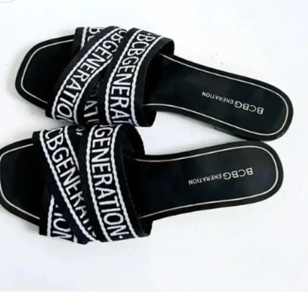 BCBGeneration  KALA Black White Logo Flat Sandals Slides Size 9​ - Picture 5 of 14